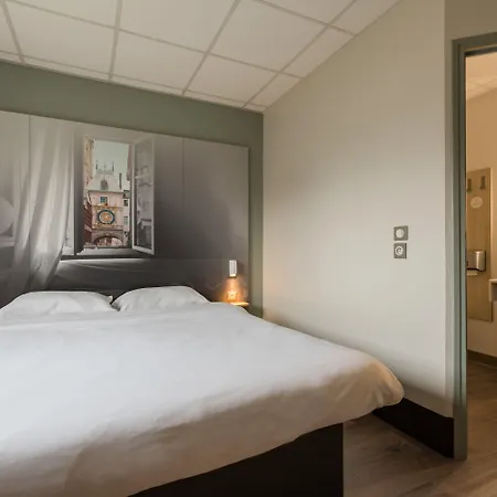 Rouen מלון Saint-Étienne-du-Rouvray